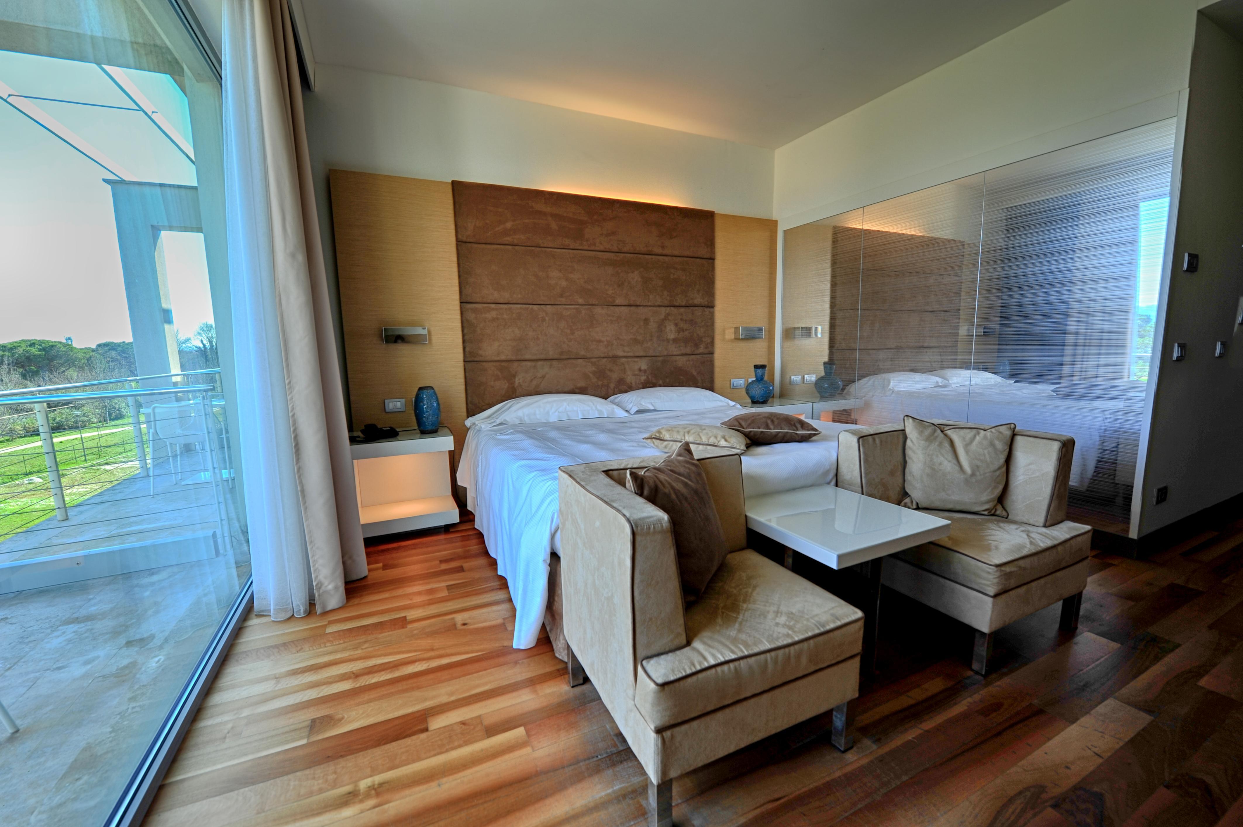 Pisa Tower Plaza 호텔 외부 사진 A room at the hotel
