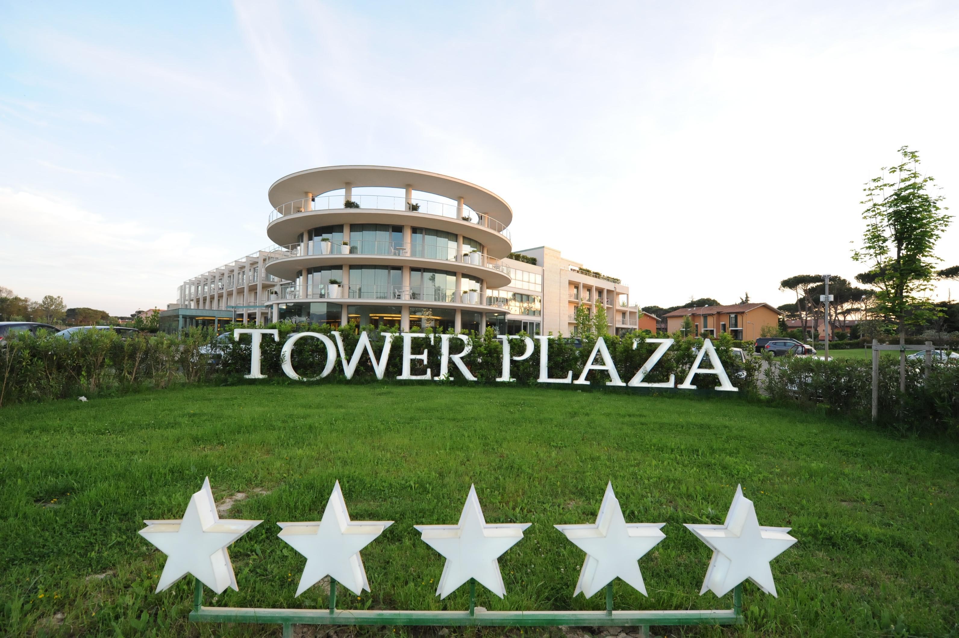 Pisa Tower Plaza 호텔 외부 사진 Tower Plaza